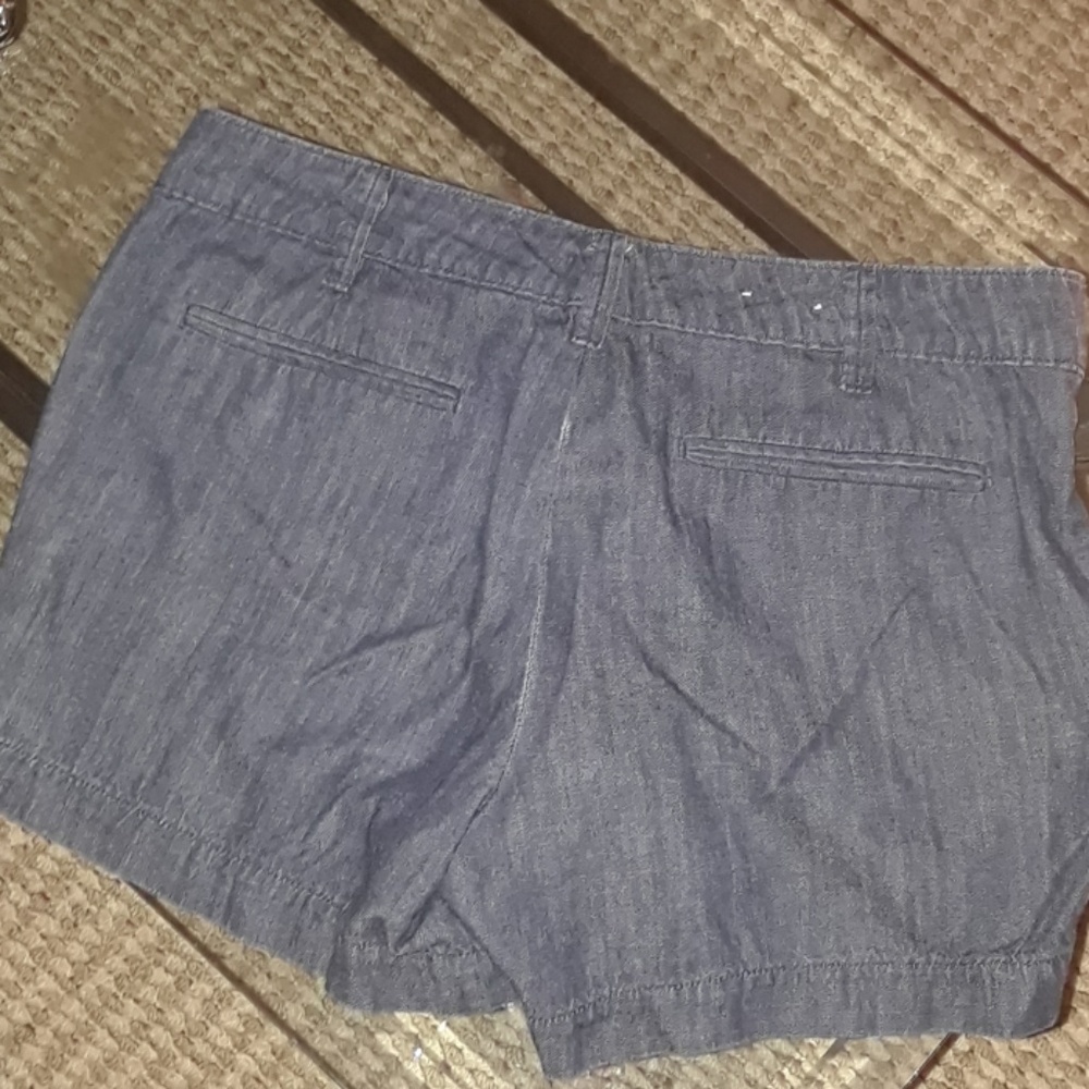 Gap denim size 8 shorts - Picture 2 of 4
